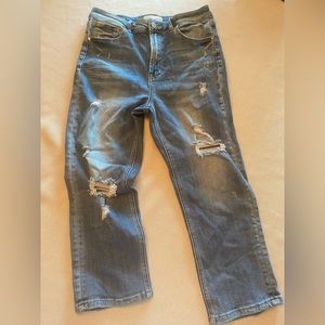 RISEN BLUE JEANS. 11/30